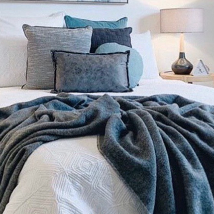 Chiswick Throw - Merino Wool/Cashmere - Charcoal
