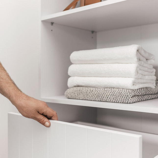 BASEL 2M WALK IN WARDROBE KIT - HAMPTONS