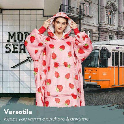 GOMINIMO Hoodie Blanket Adult Strawberry GO-HB-129-AYS