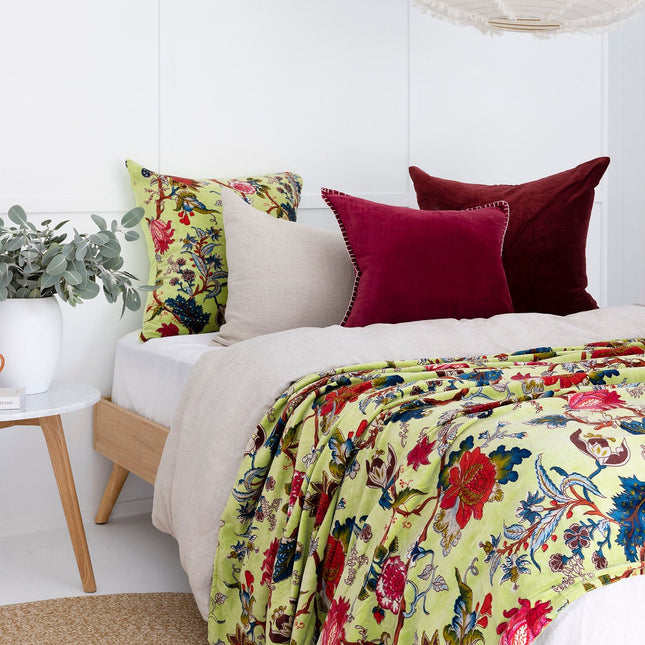 Mexican Painter Velvet Throw, Frida Floral Decorative Throw, Mexican Painter Art Garden Country Mexico Muertes Throw Cotton Velvet Throw