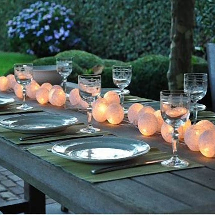 1 Set of 20 LED White 5cm Cotton Ball Battery Powered String Lights Christmas Gift Home Wedding Party Bedroom Decoration Outdoor Indoor Table Centrepiece