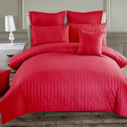 Seersucker King Size Quilt/Doona/Duvet Cover Set - Red