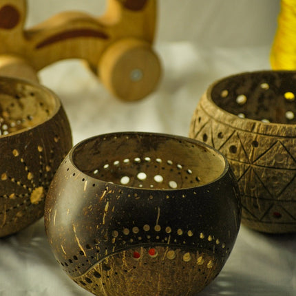 Coco Candle holder- The Moon light